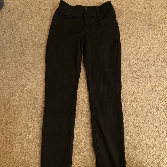 Black pants. I bought these for a presentation. Great for business casual! - Picture 1 of 2